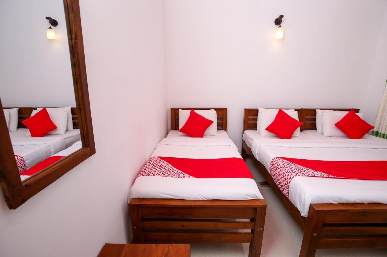 Oyo 438 Sarala Residence Hotel 康提 外观 照片